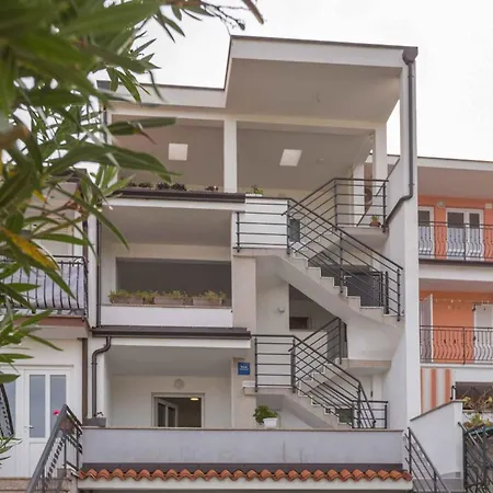 In - Istrien 35369 Apartment *